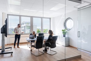 Meetingraum im ecos work spaces hannover-süd